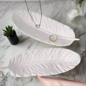 Feather Tray
